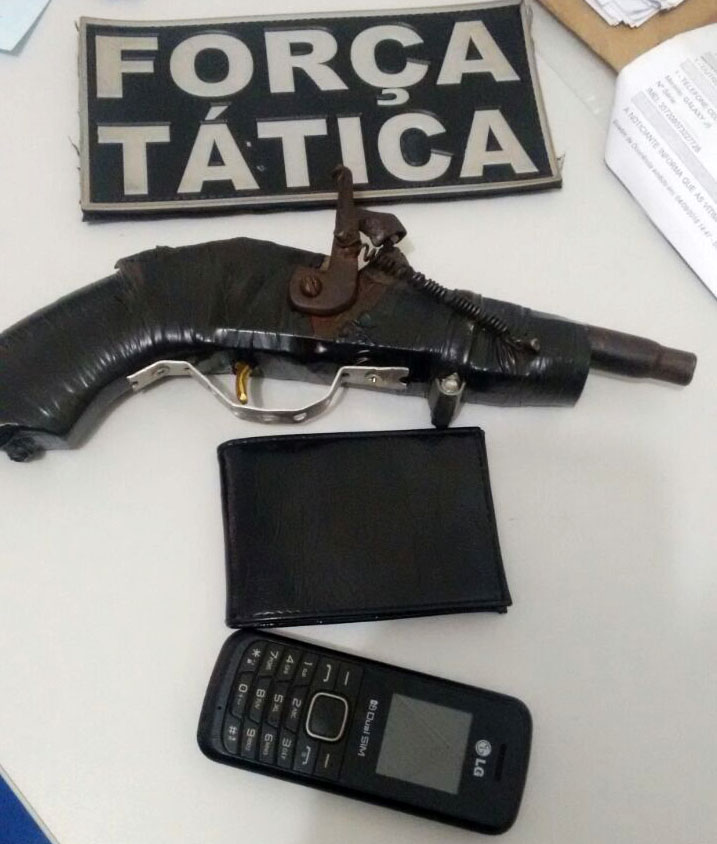 Menor apreendido com arma de fogo em Altos é liberado em menos de uma hora